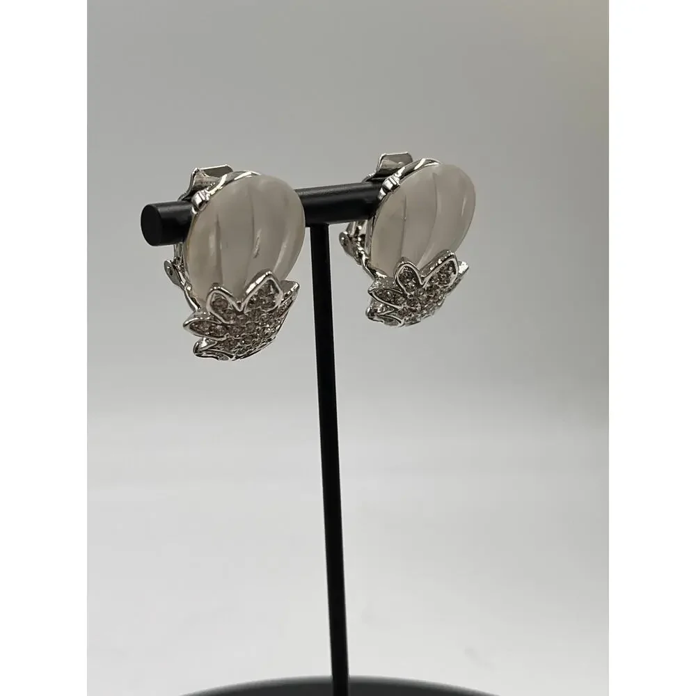Kenneth Jay Lane White Lucite & Clear Crystal Clip-On‎ Earrings - Picture 2 of 12